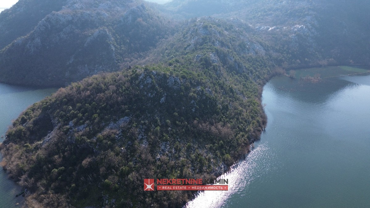 Zemljišne parcele sa izlazom na jezero, zaliv Gusenica, Skadarsko jezero